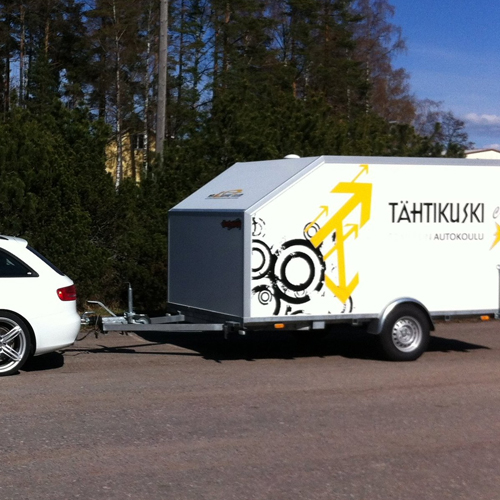 BE - Perävaunun vuokraus ajokokeeseen (ei ajo-opetusta)